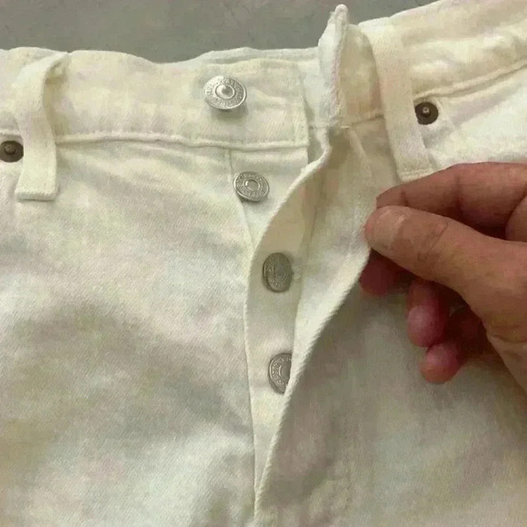 Levi's 501 Original Fit High Rise Denim Shorts NWOT Size 28 - Picture 10 of 11